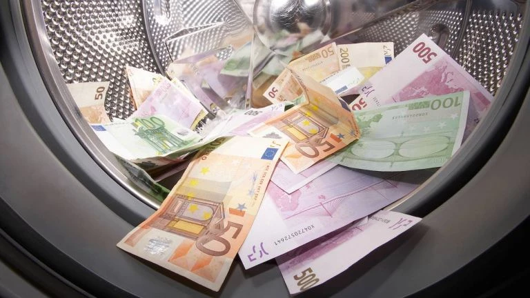 Ελεγχοι παντού! Το κόλπο με το «ξέπλυμα» βρώμικου χρήματος σε φούρνους, καφέ, εστιατόρια
